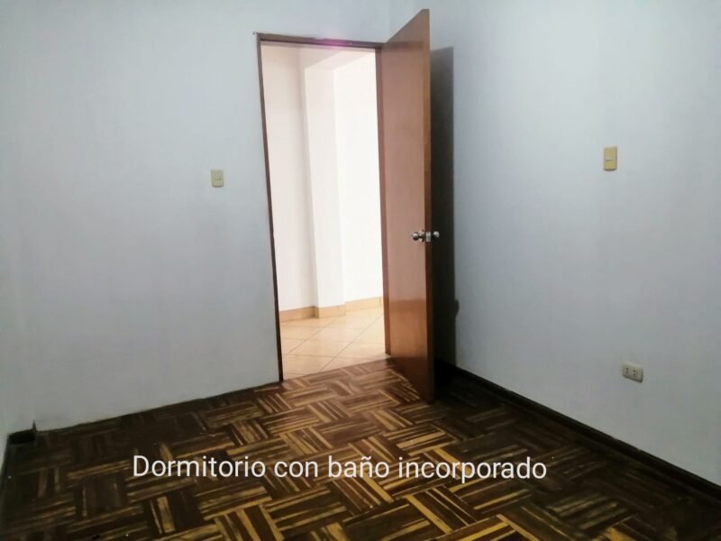 BAJO DE PRECIO: Venta de Casa de 3 pisos , ideal para negocio de alquiler de dptos. en Carabayllo