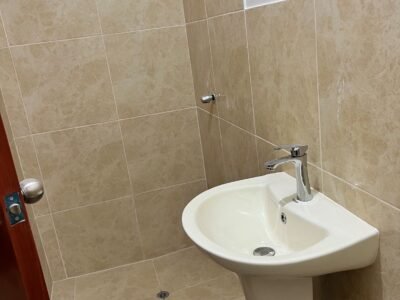 Venta de Casa de 3 pisos en Urb. Santa Maria, Carabayllo