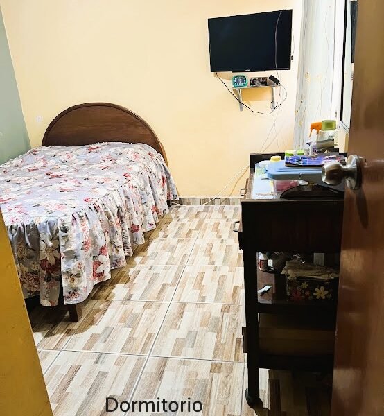 Venta de casa de 2 pisos en Ventanilla