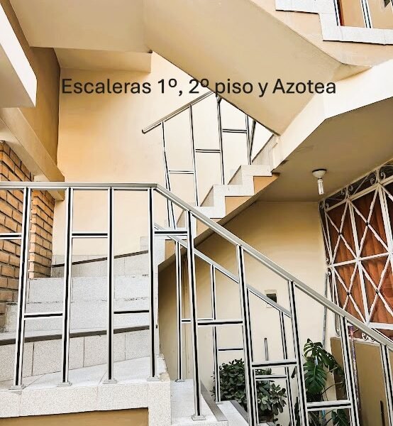 Venta de casa de 2 pisos en Ventanilla