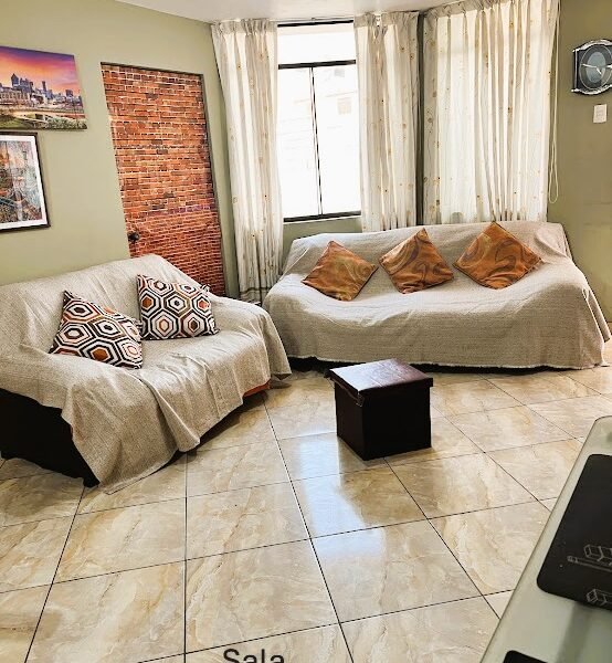 Venta de casa de 2 pisos en Ventanilla
