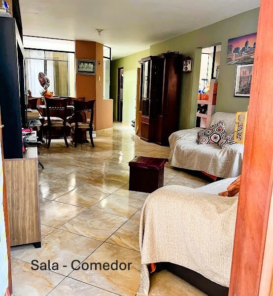 Venta de casa de 2 pisos en Ventanilla