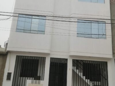 Alquiler de casa de 3 pisos en Los Pinos de Carabayllo